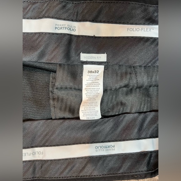 PERRY ELLIS PORTFOLIO Men's Modern-Fit Pants 36 x 32 - Picture 2 of 6